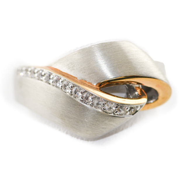 gold and dimaond ring